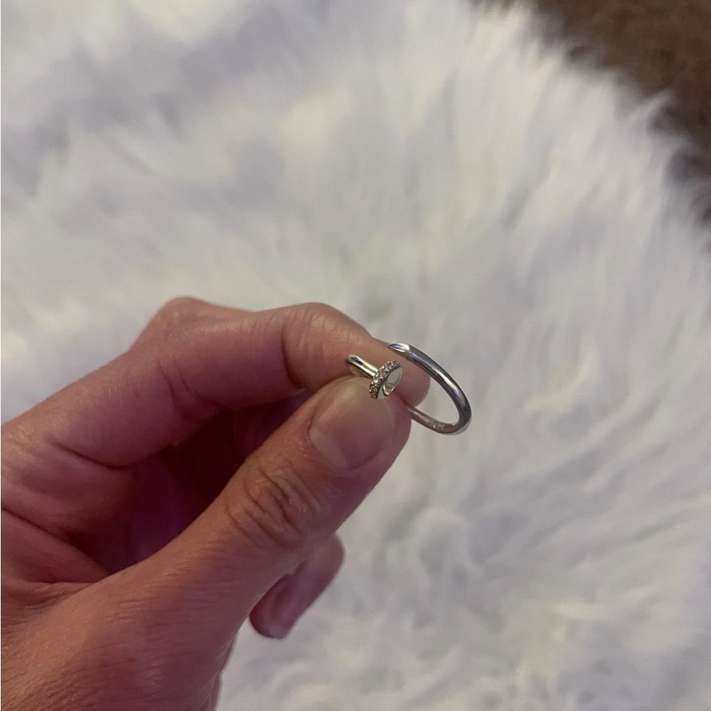 Elegant Silver Women's Ring